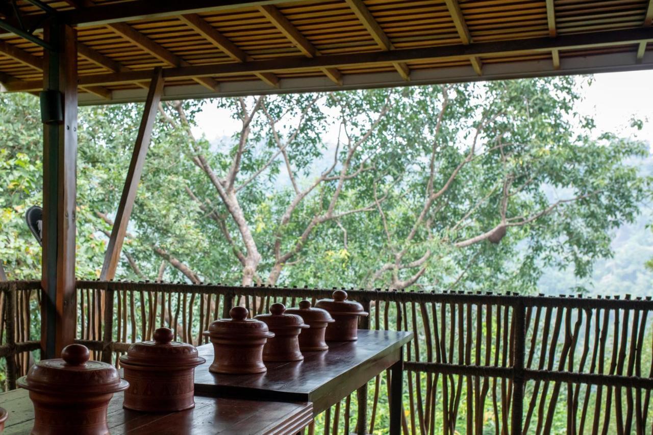 Birds Park Polgahawela Hotel Wadakada Ngoại thất bức ảnh