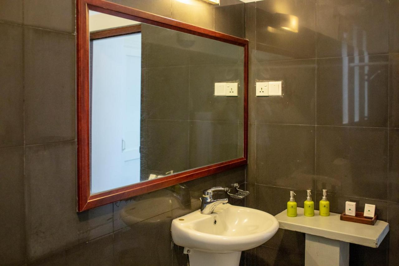 Birds Park Polgahawela Hotel Wadakada Ngoại thất bức ảnh