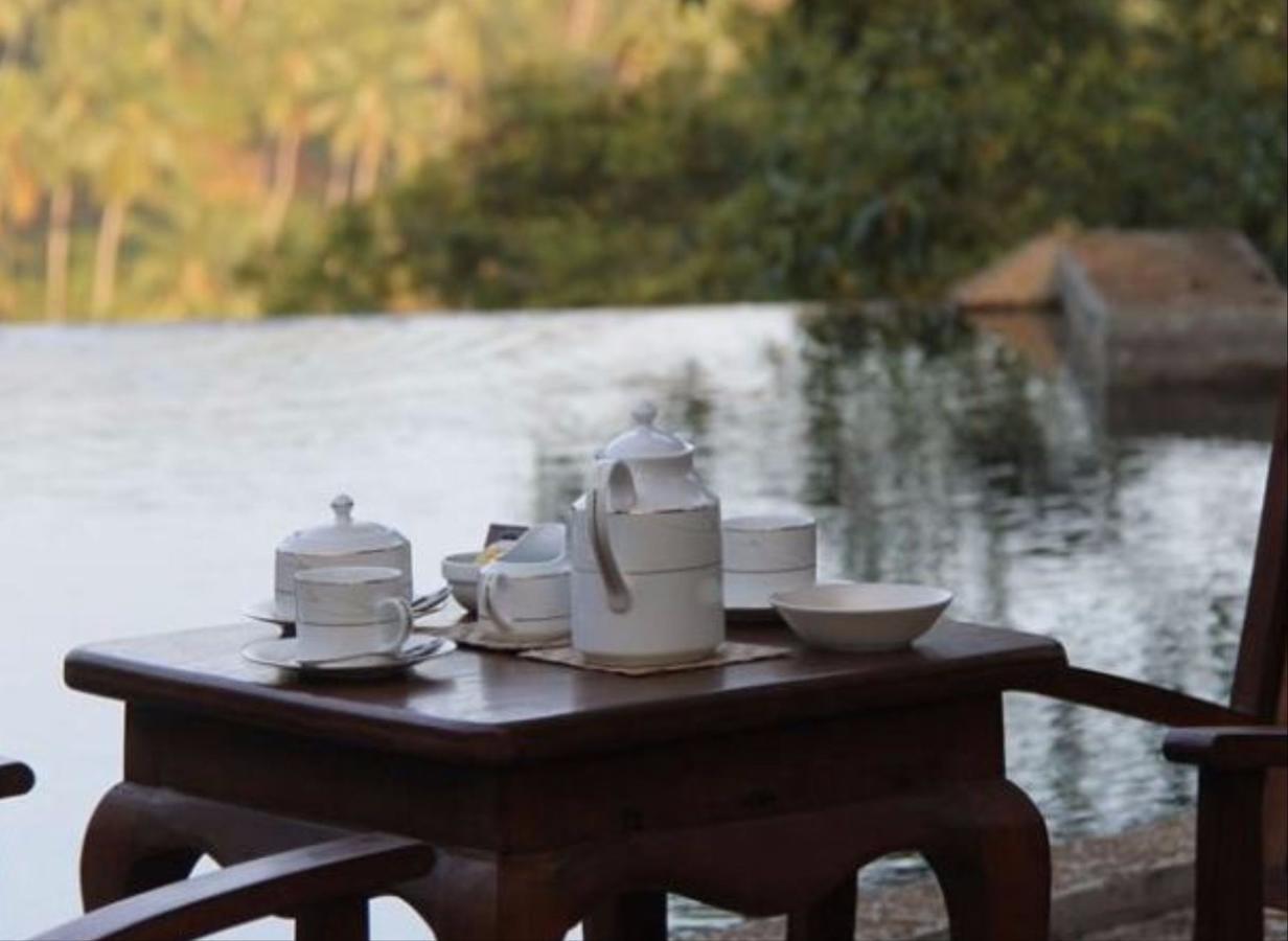 Birds Park Polgahawela Hotel Wadakada Ngoại thất bức ảnh